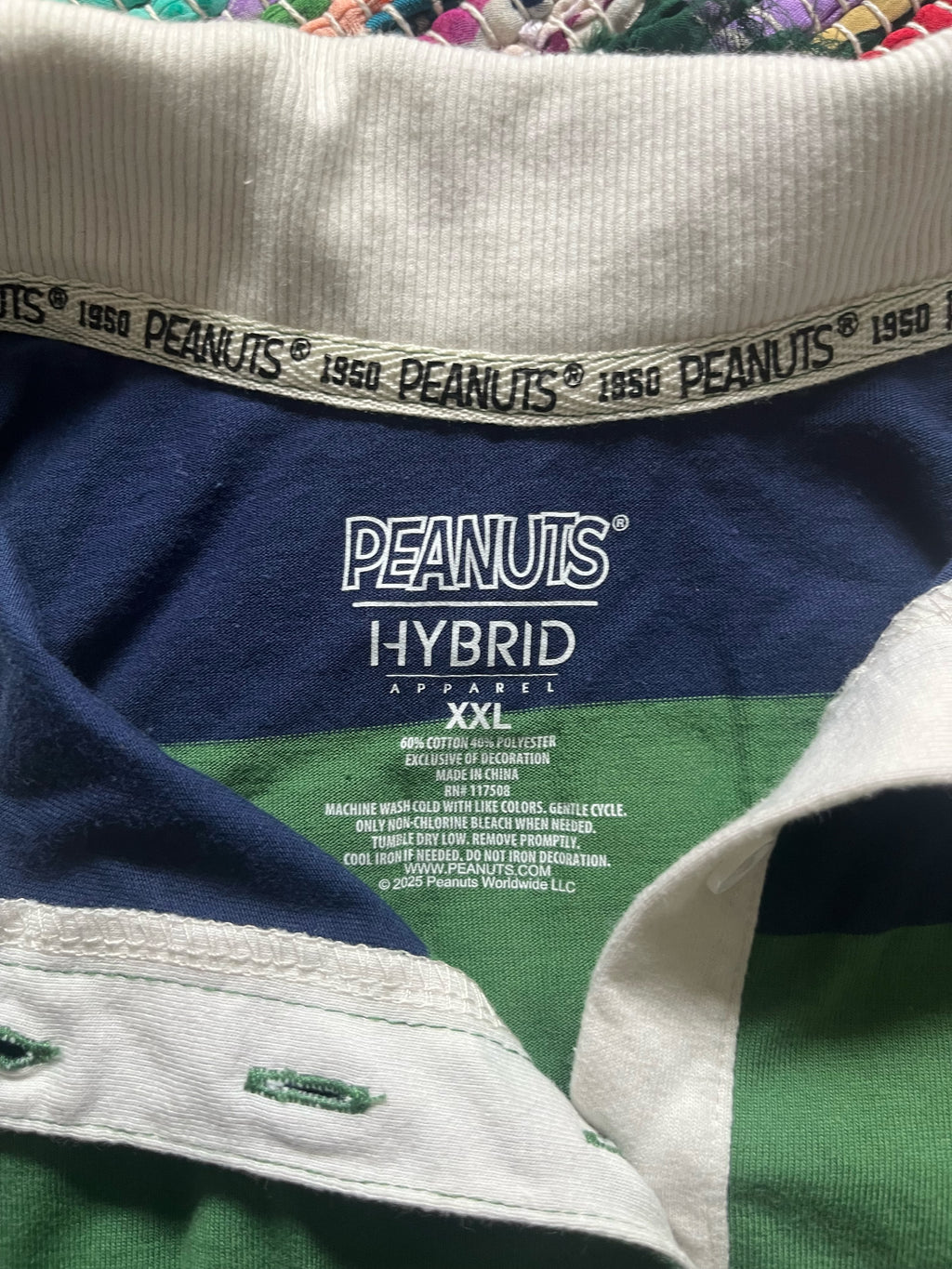 Peanuts collared crop