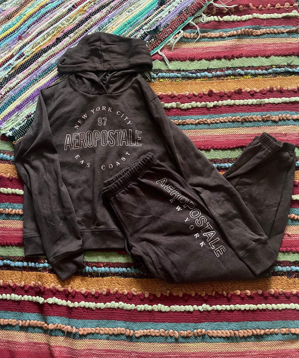 Aeropostale sweatsuit