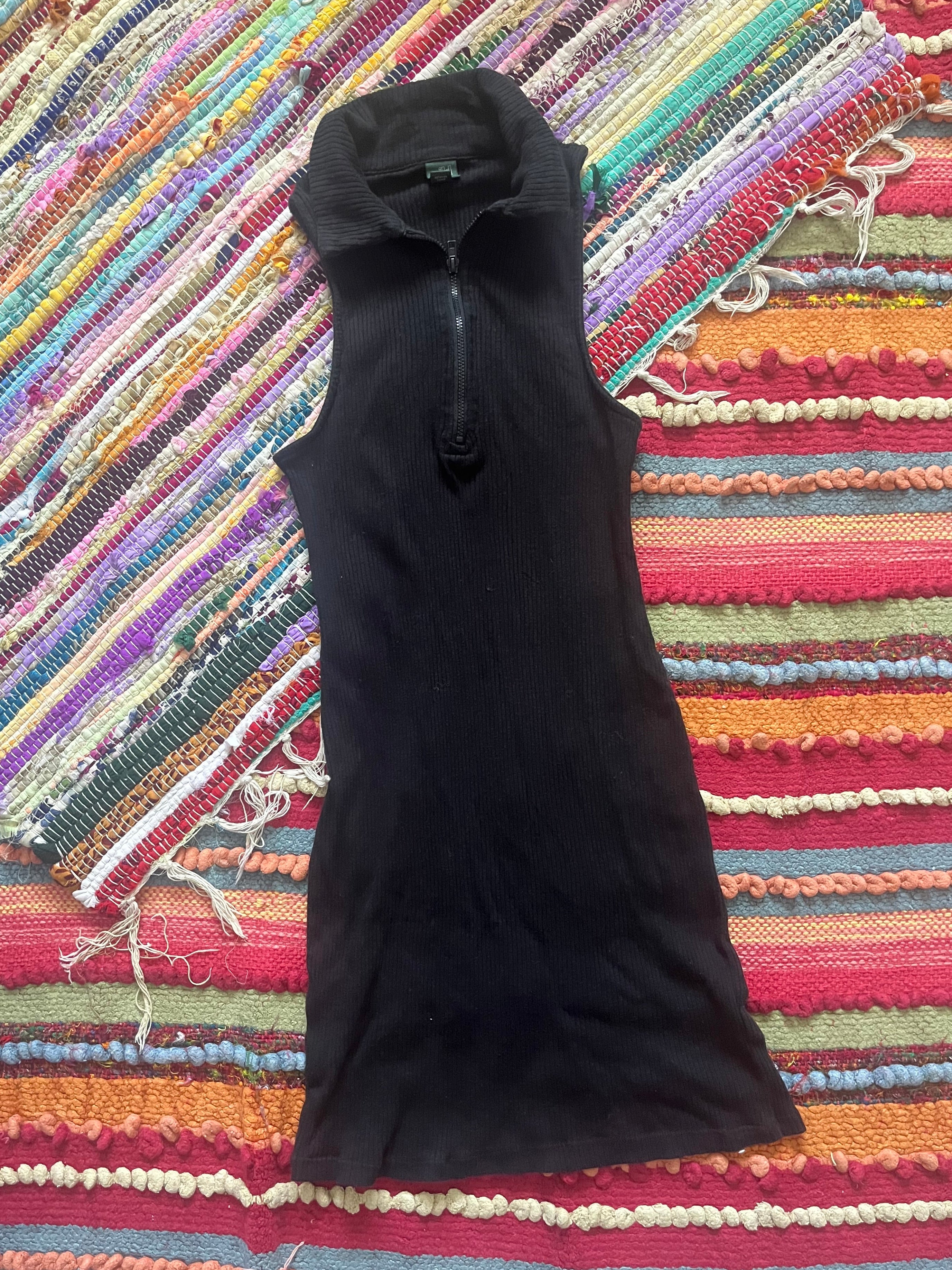 Black collar bodycon