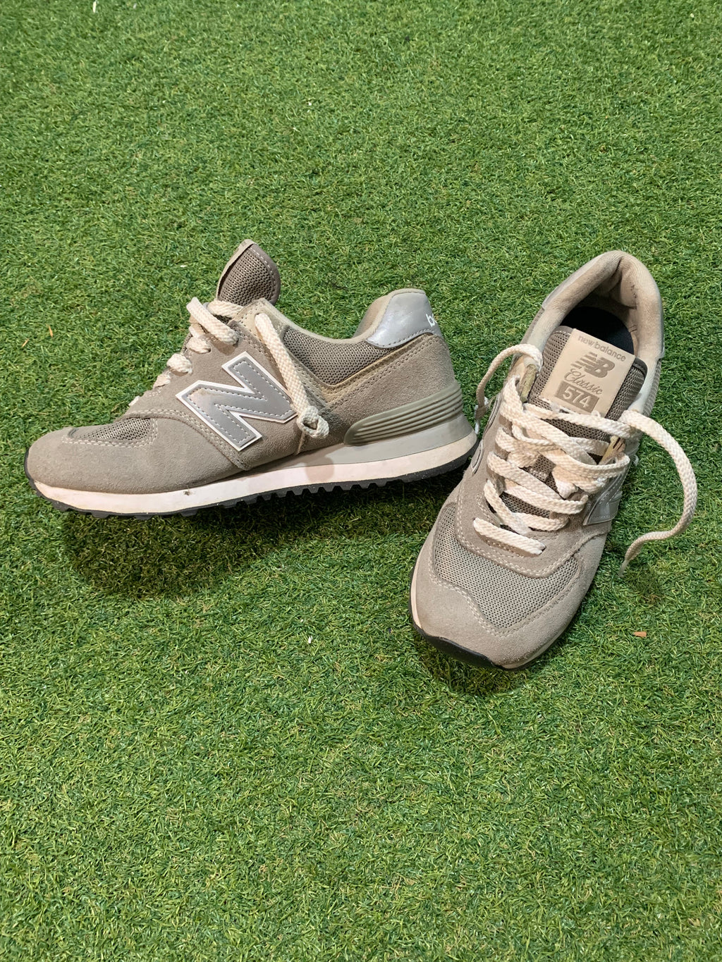 New Balance 547