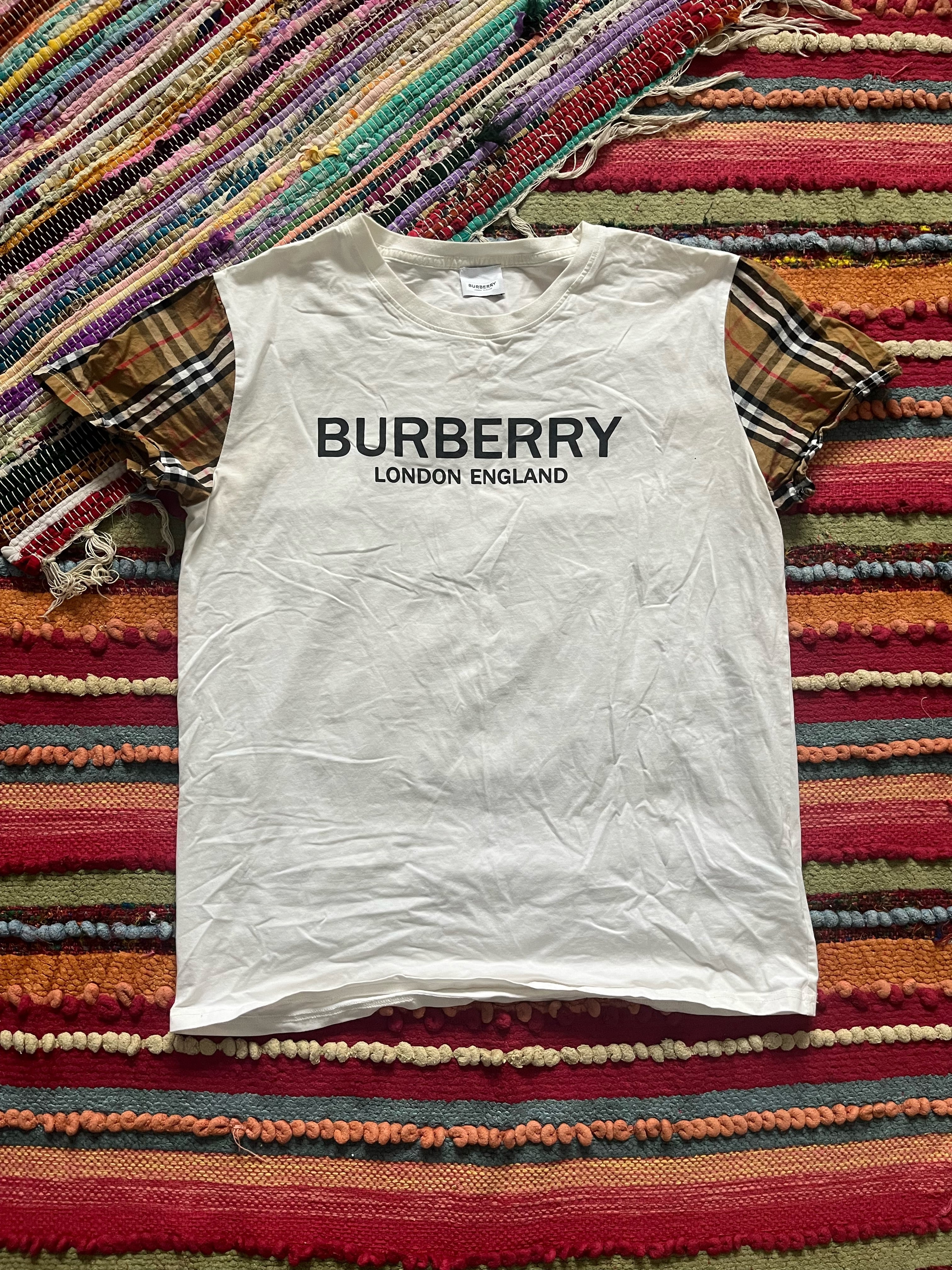 Burberry T-shirt