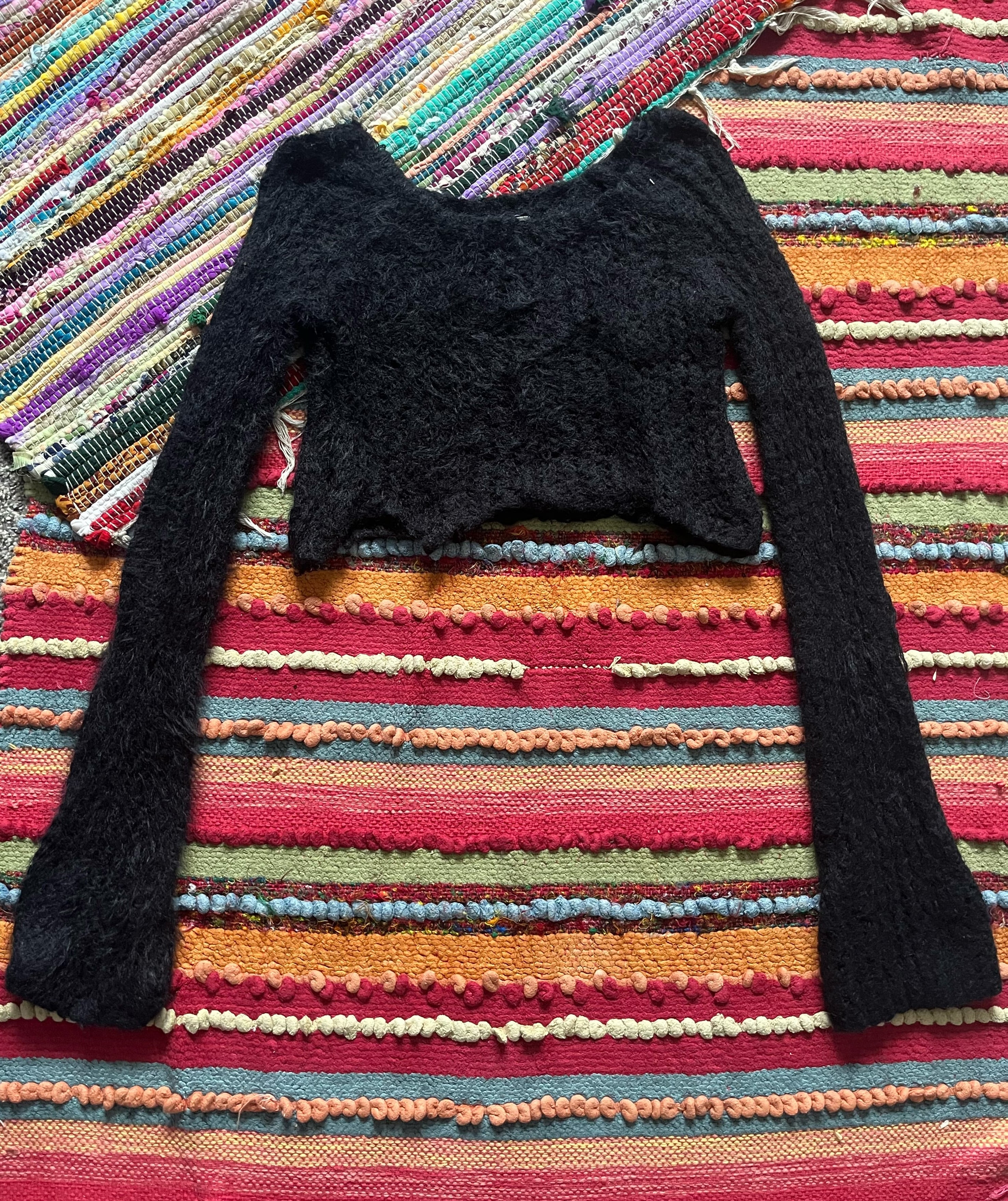 Frayed yarn crop top